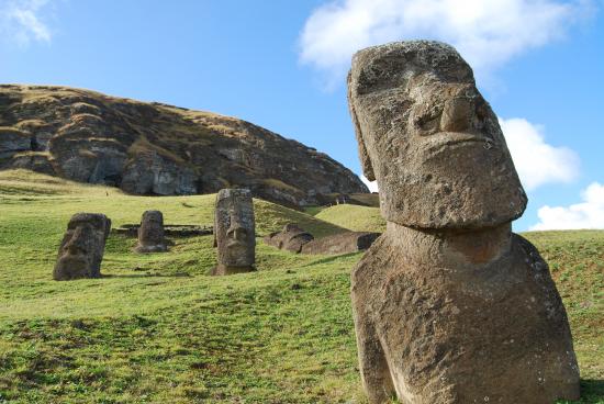 Les Moai de Rapa Nui