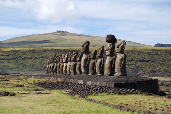 Les Moai de Rapa Nui